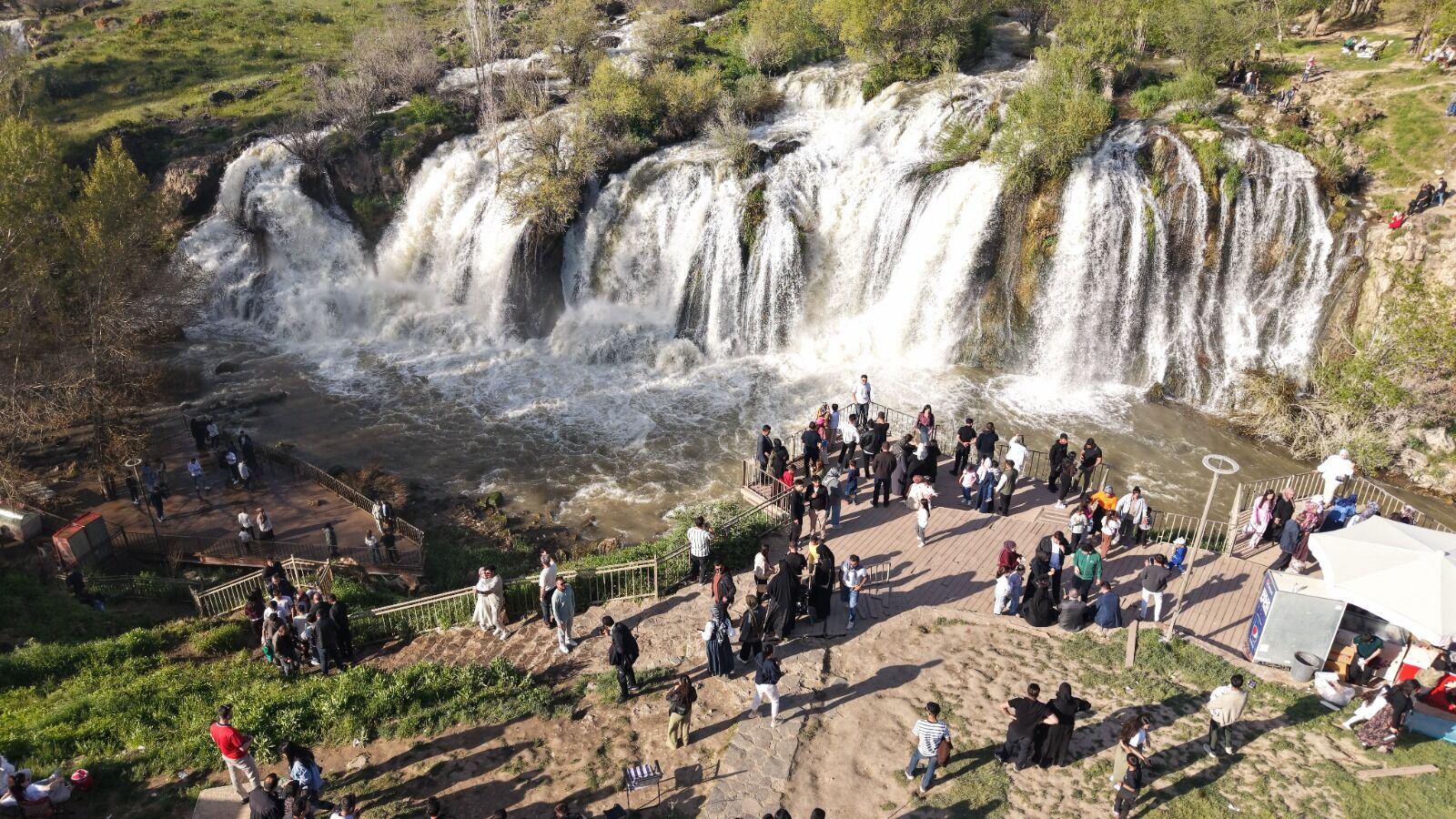 Muradi̇ye Şelalesi̇ (Aa) (2)