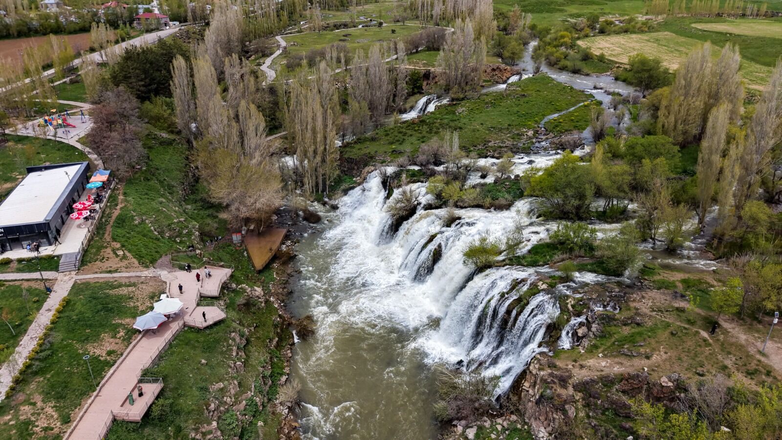 Muradiye Şelalesi Aa (3)-1