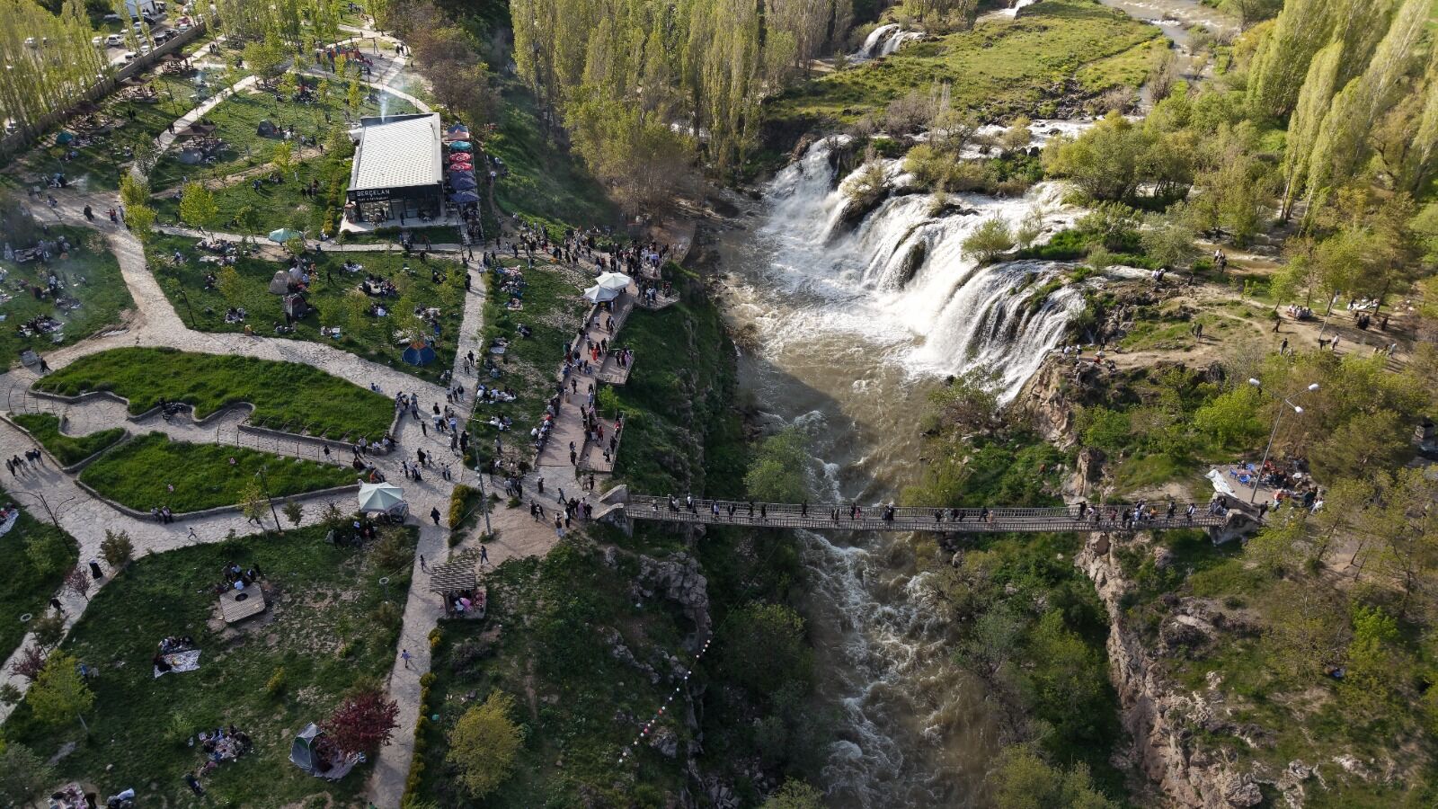 Muradi̇ye Şelalesi̇ (Aa) (3)