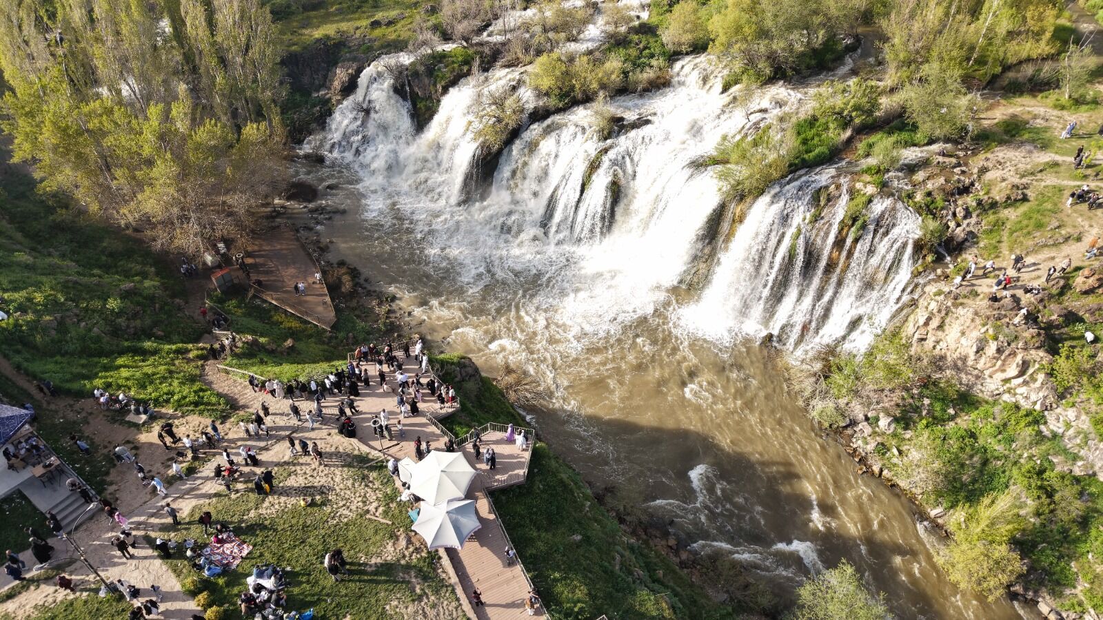 Muradi̇ye Şelalesi̇ (Aa) (4)