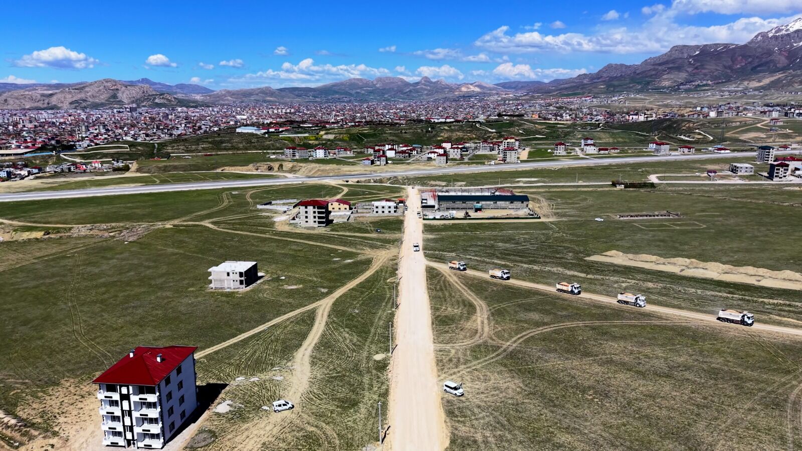 Van Edremit’te Mermerciler Sitesi’ne Yeni Yol (4)