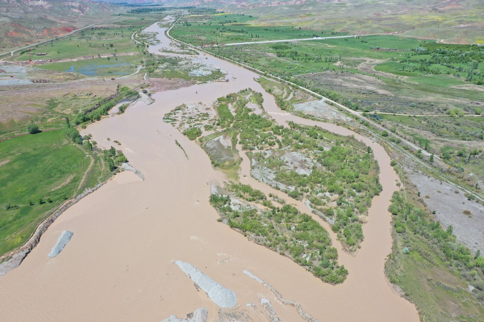 Aras Nehri̇2