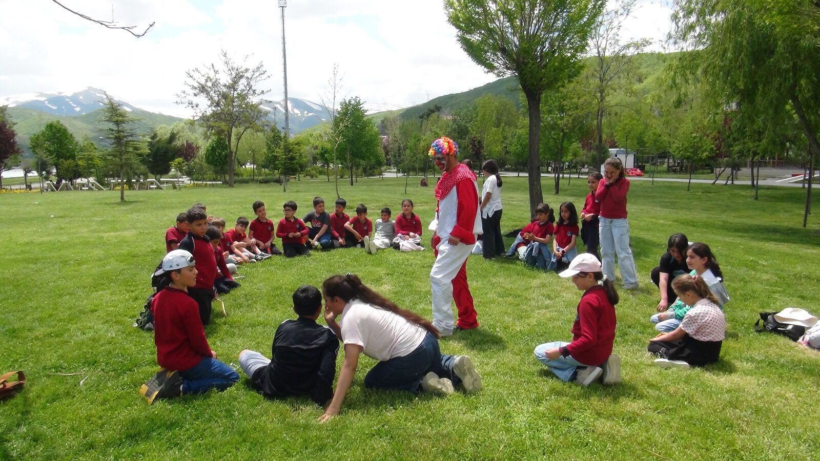 Bitlis'in Tatvan Ilçesinde Dünya Çevre Günü Kapsamında Çevre Bilincini Artırmaya Yönelik Etkinlik Düzenlendi (4)