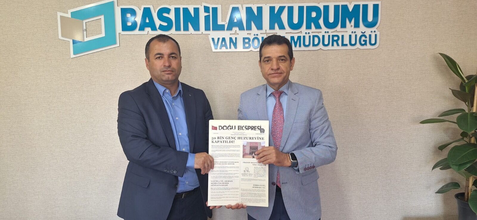 Erciş Sosyal Bilimler Lisesi Öğrencileri, 2054–2055 Yıllarını Hayal Ederek Hazırladıkları “Doğu Ekspresi Gazetesi” Ile Van’da Düzenlenen Yarışmada Il Birincisi Oldu. (2)