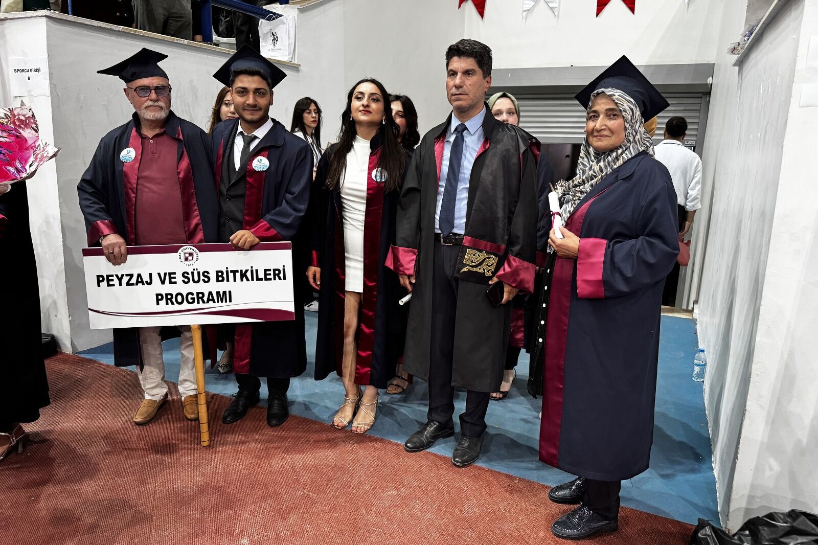 Fırat Üniversitesi Keban Meslek Yüksekokulu’nda Eğitim Gören 64 Yaşındaki Cemile Göktaş Ile 79 Yaşındaki Ahmet Rıza Öcal (1)