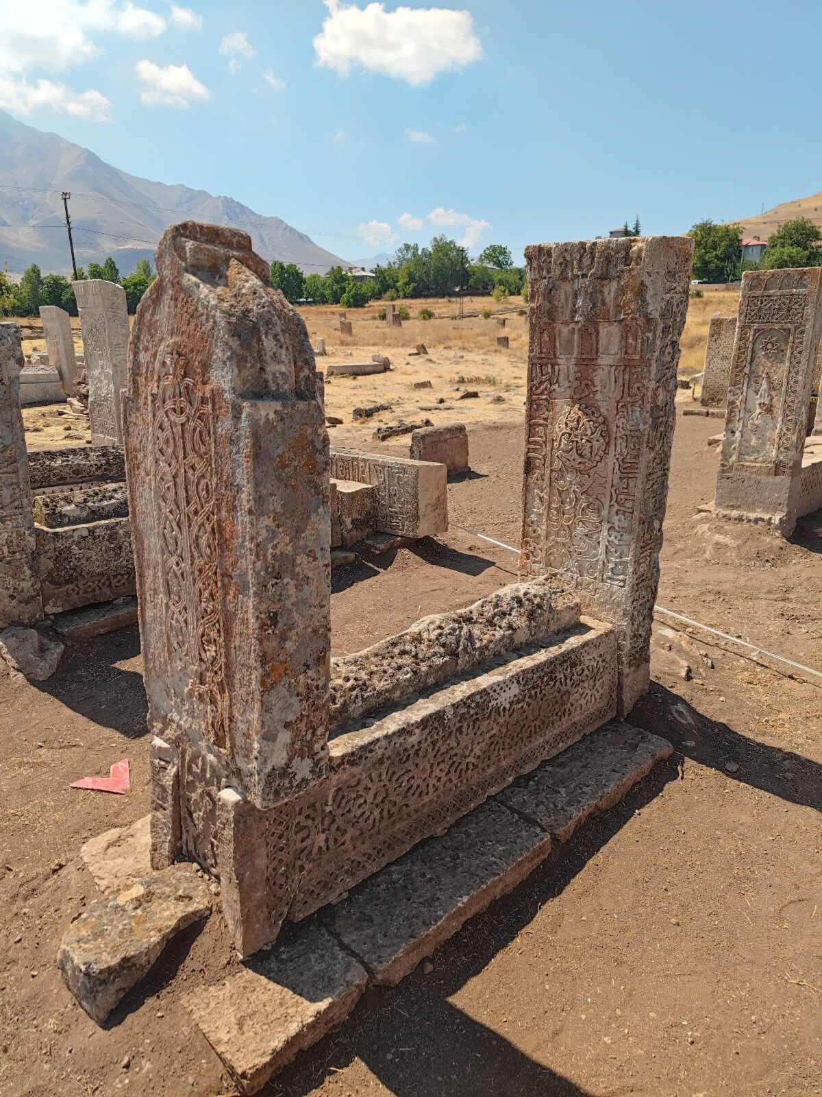 Gevaş Selçuklu Mezarliği2