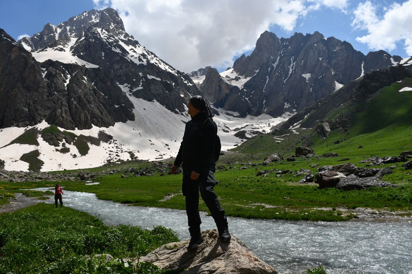 Motosiklet Tutkunları Hakkari’deki Cennet Cehennem Vadisi’ne Hayran Kaldılar (4)