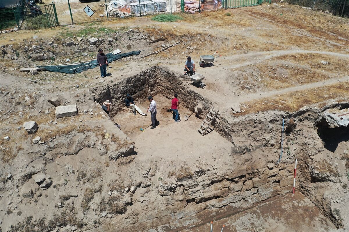 Selahaddin Eyyubi Kale Sarayı’nda Tarihi Köprü Yeniden Inşa Edilecek (2)