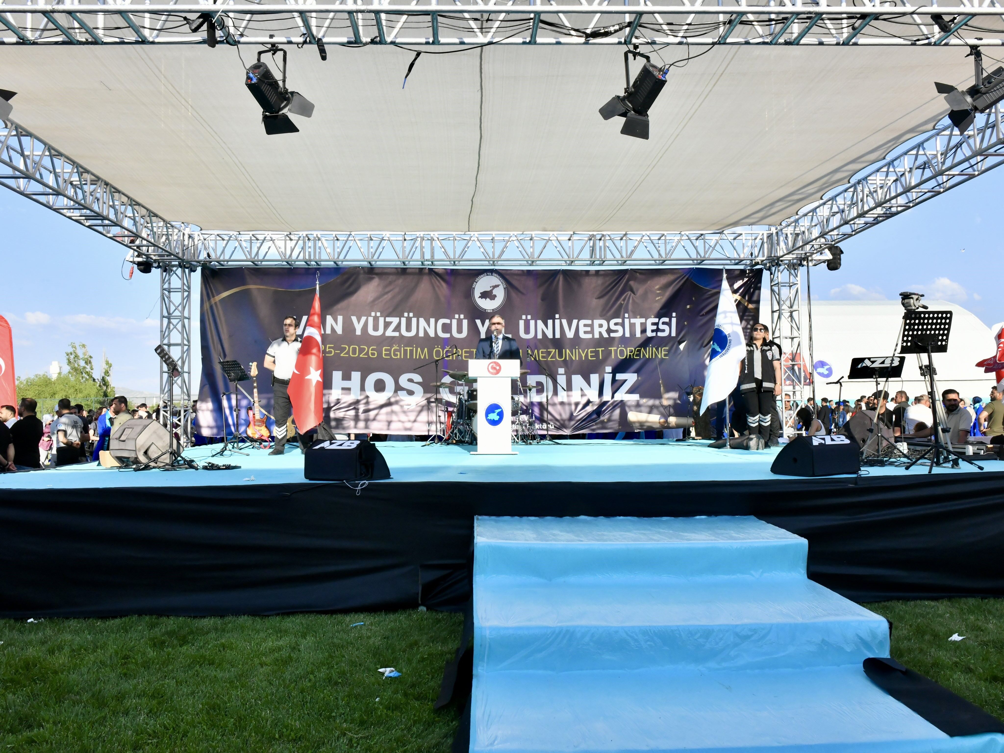 Van Yyü Mezuniyet 1