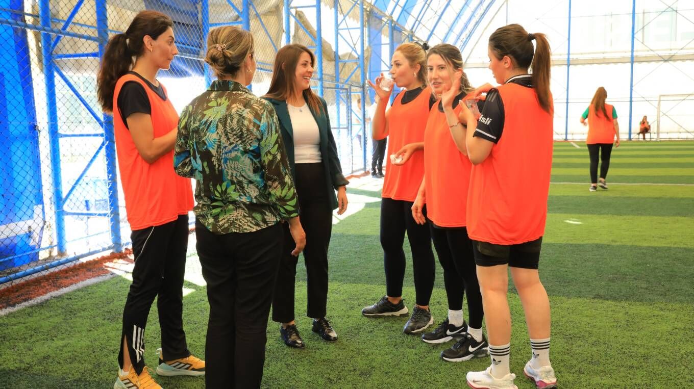Van’da “Gülistan Doku Kadın Futbol Turnuvası” Başladı (1)-1
