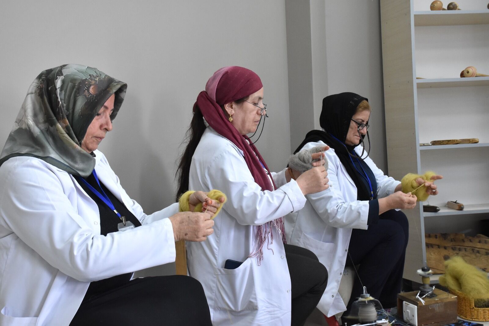 Van’da Kilim Motifleri Modern Kıyafetlerle Geleceğe Taşınıyor (1)