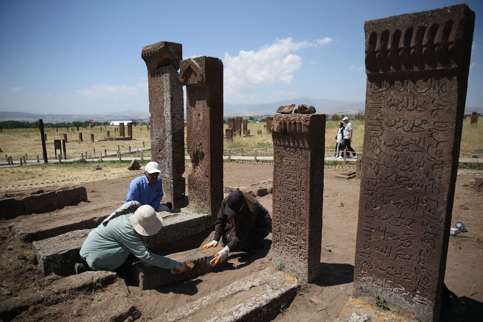 Ahlat’taki Selçuklu Meydan Mezarlığı (9)