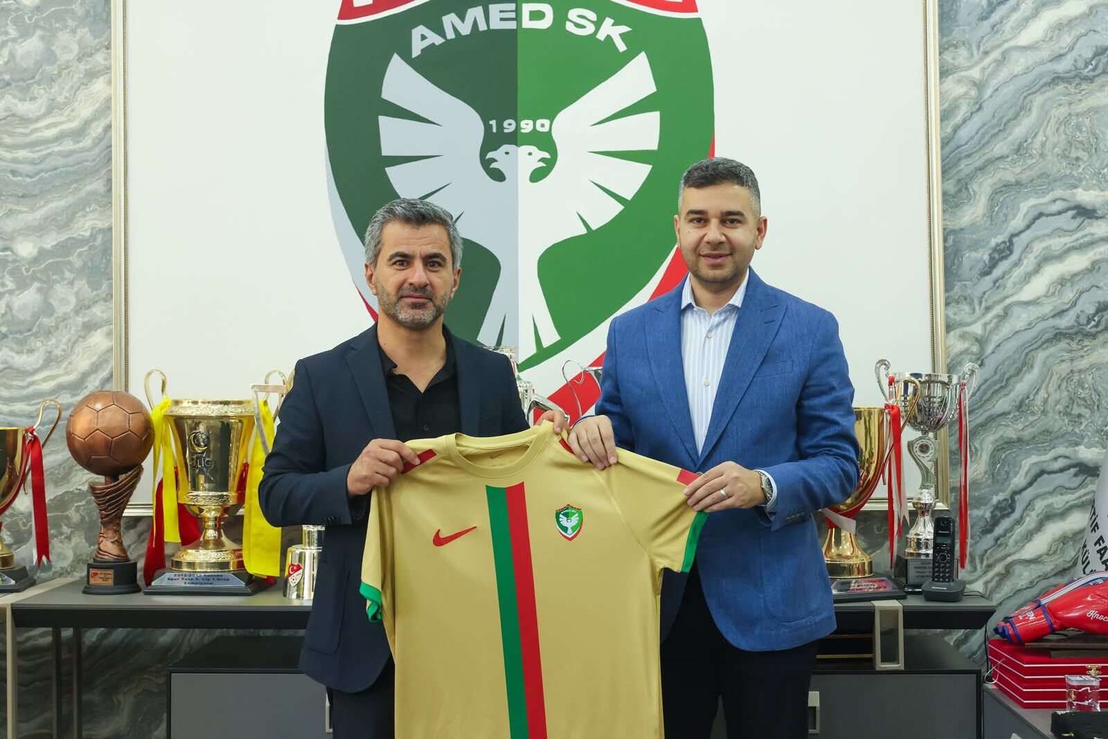 Amedspor Ile Duhok Sc Arasında Dostluk Mesajı (3)