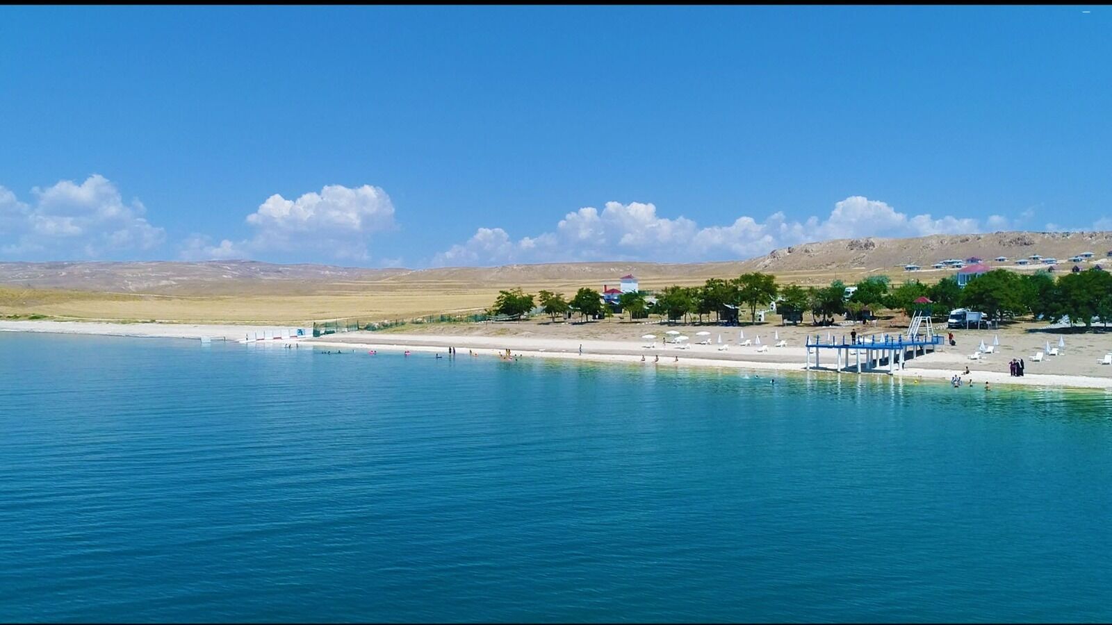 Erciş'te Aile Plajı Yaz Sezonuna Açıldı (1)