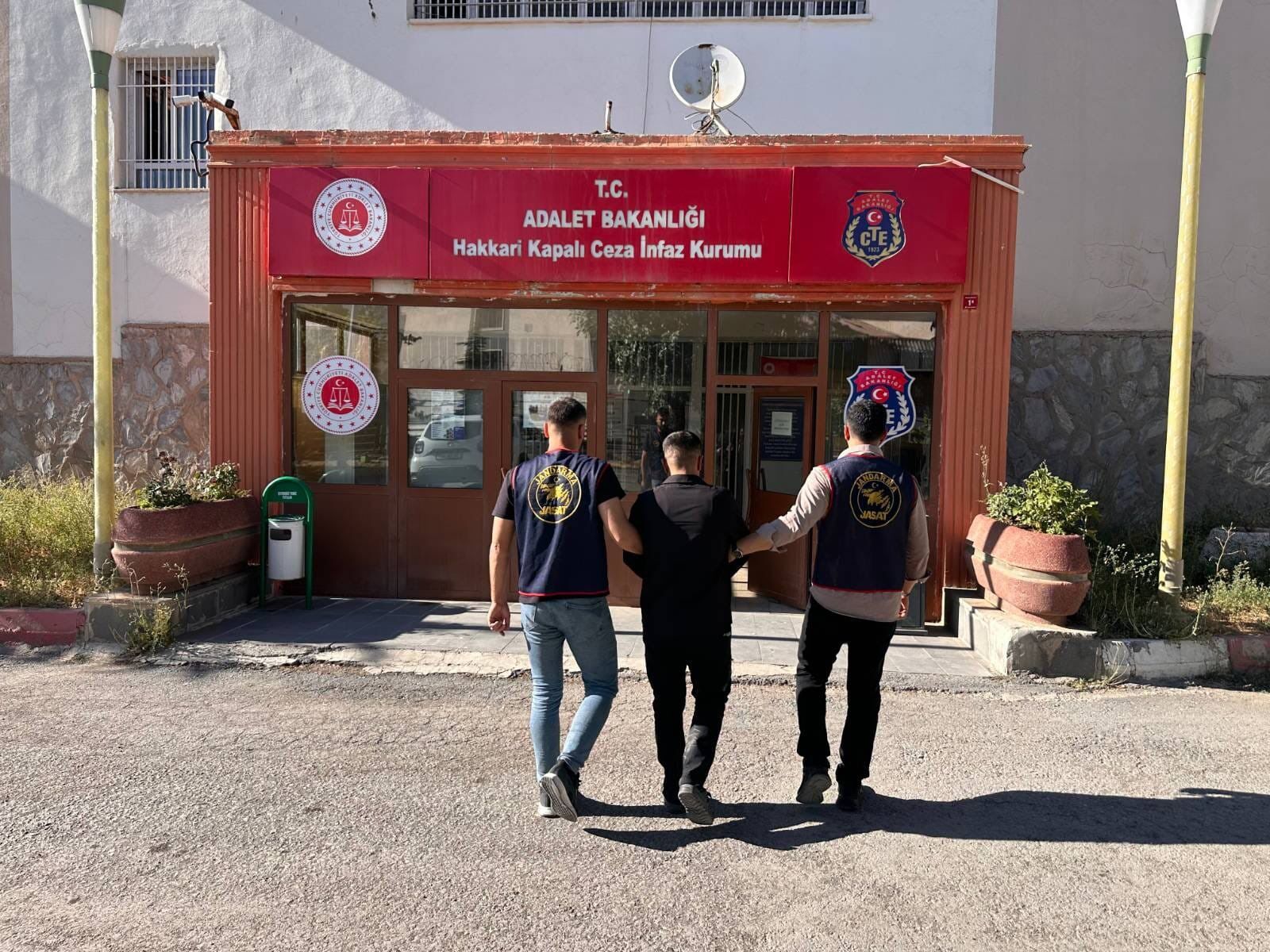 Hakkari’de Hapis Cezası Bulunan 4 Kişi Yakalandı (1)