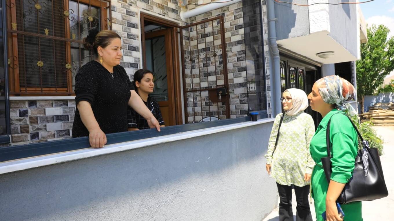 İpekyolu'nda Kadınlara Yönelik Düzenlenen Madde Bağımlılığı Eğitiminde Uzmanlar, Kentte Madde Kullanım Yaşının 9'A Kadar Düştüğüne Dikkat Çekerek, Ailelere Erken Uyarı Işaretleri Ve Korunma Yöntemleri Anlatıldı (2)