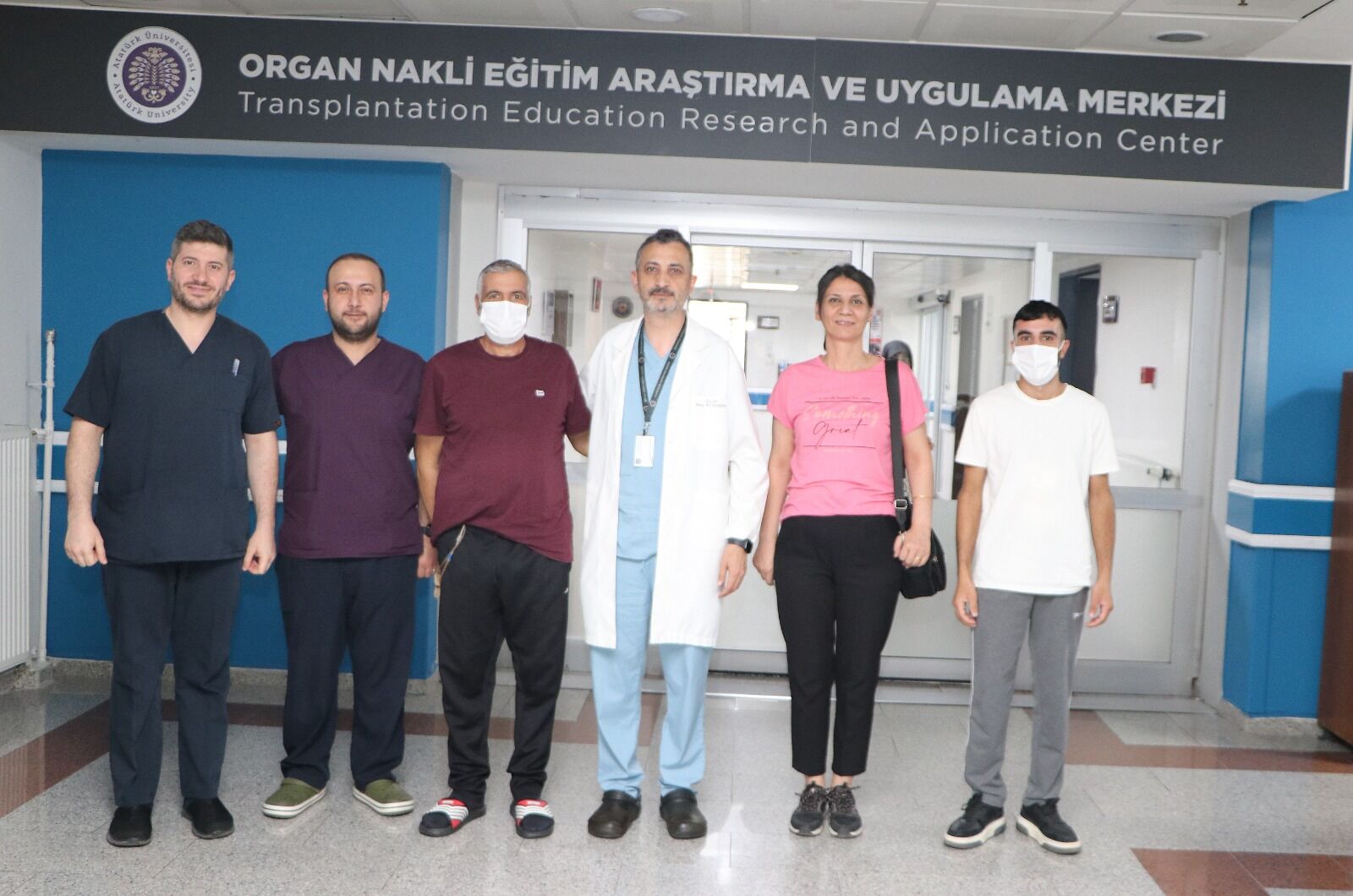 Kayseri'de Yaşayan 52 Yaşındaki Adil Sade, 12 Yıldır Mücadele Ettiği Karaciğer Hastalığından, 20 Yaşındaki Oğlu Celil Sade'den Yapılan Canlı Vericili Karaciğer Nakli Sayesinde Kurtuldu (2)
