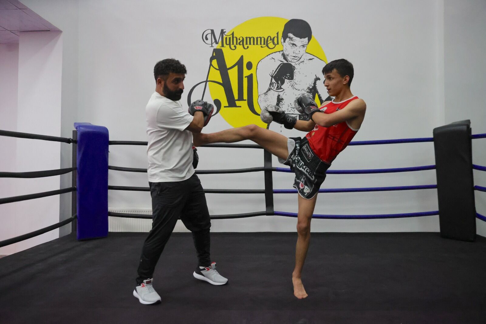 Muaythaiye 6 Yaşında Başlayan, Üç Kez Türkiye Şampiyonu Olan Hakkarili Sporcu Erdem Kaçar, Avrupa Ve Dünya Ikinciliklerinin Ardından Gözünü Dünya Şampiyonluğuna Dikti (1)