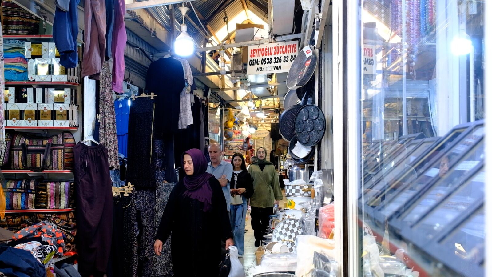 Rus Pazarı Van Hediyelik Eşya Çarşı (6)