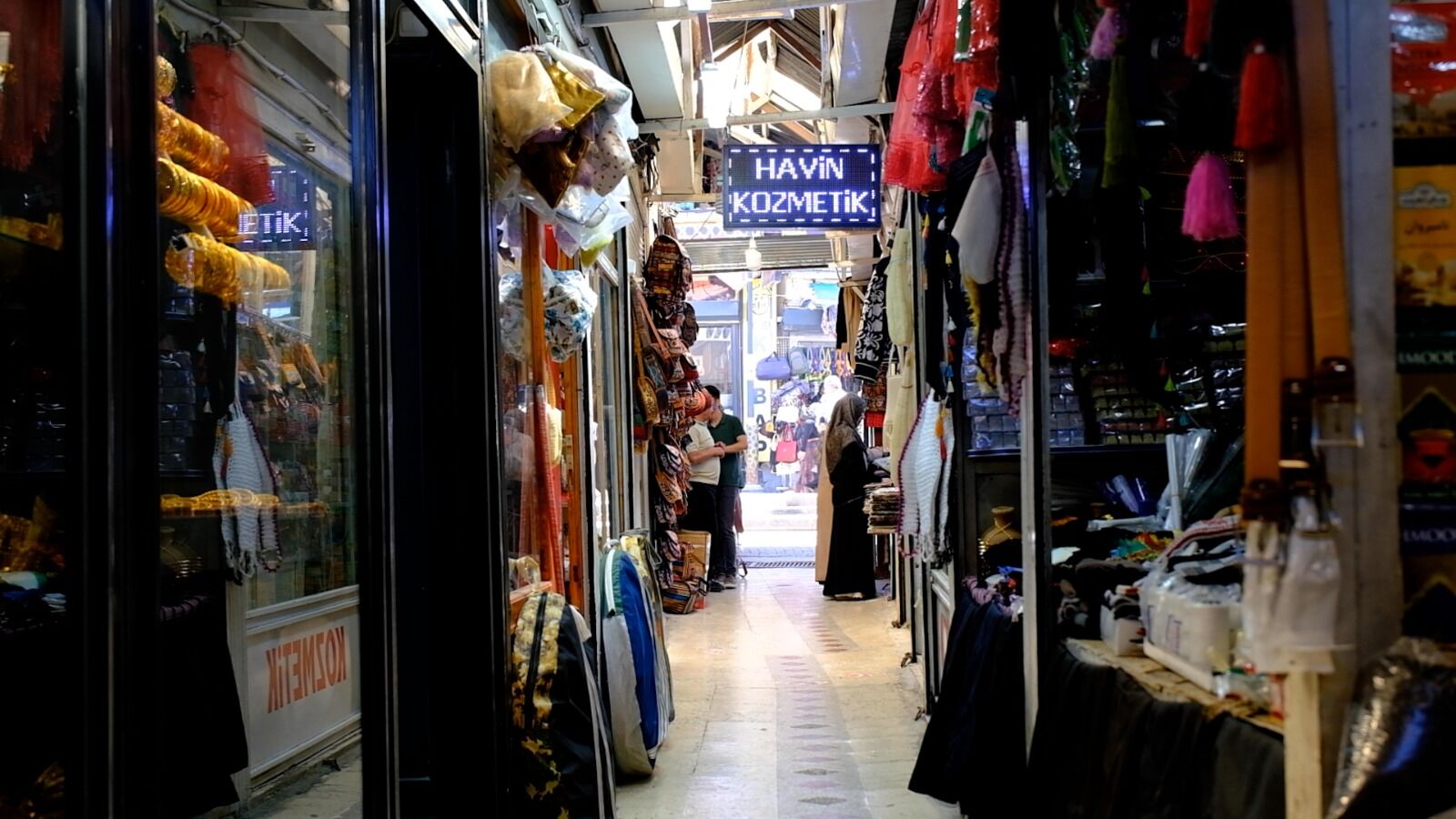 Rus Pazarı Van Hediyelik Eşya Çarşı (8)