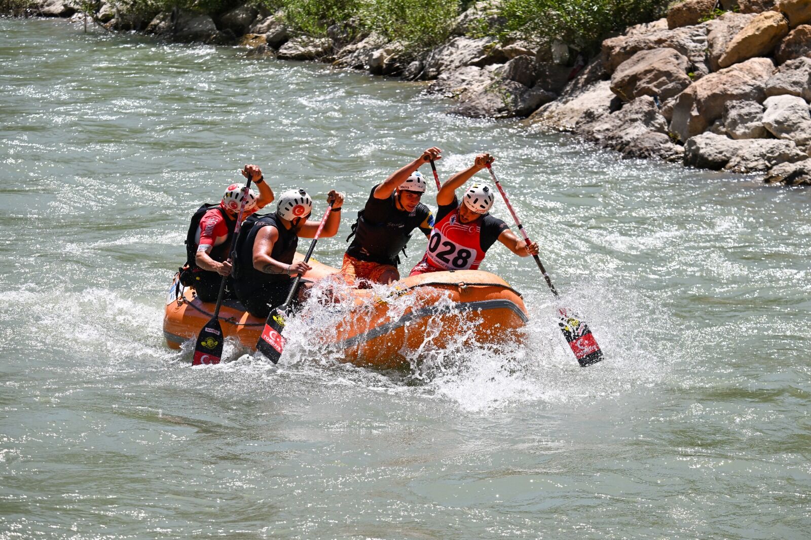 Van'ın Çatak Ilçesinde Düzenlenen Türkiye Rafting Şampiyonası' (7)