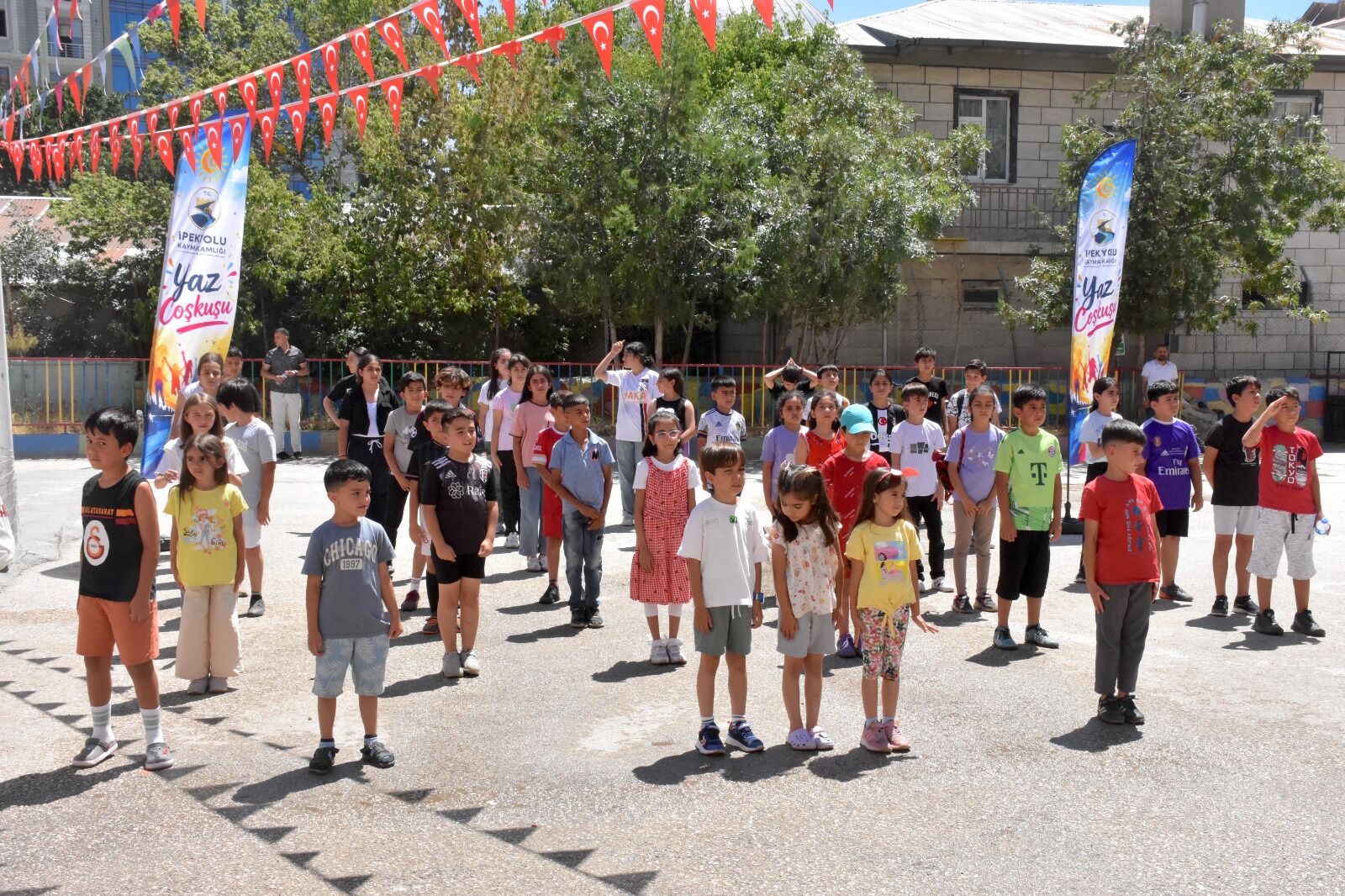 Van'ın İpekyolu Ilçesinde Hayata Geçirilen Yaz Coşkusu Projesi (2)